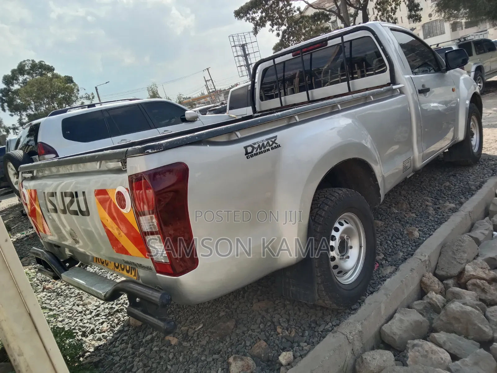 Isuzu D-MAX 2014 Silver
