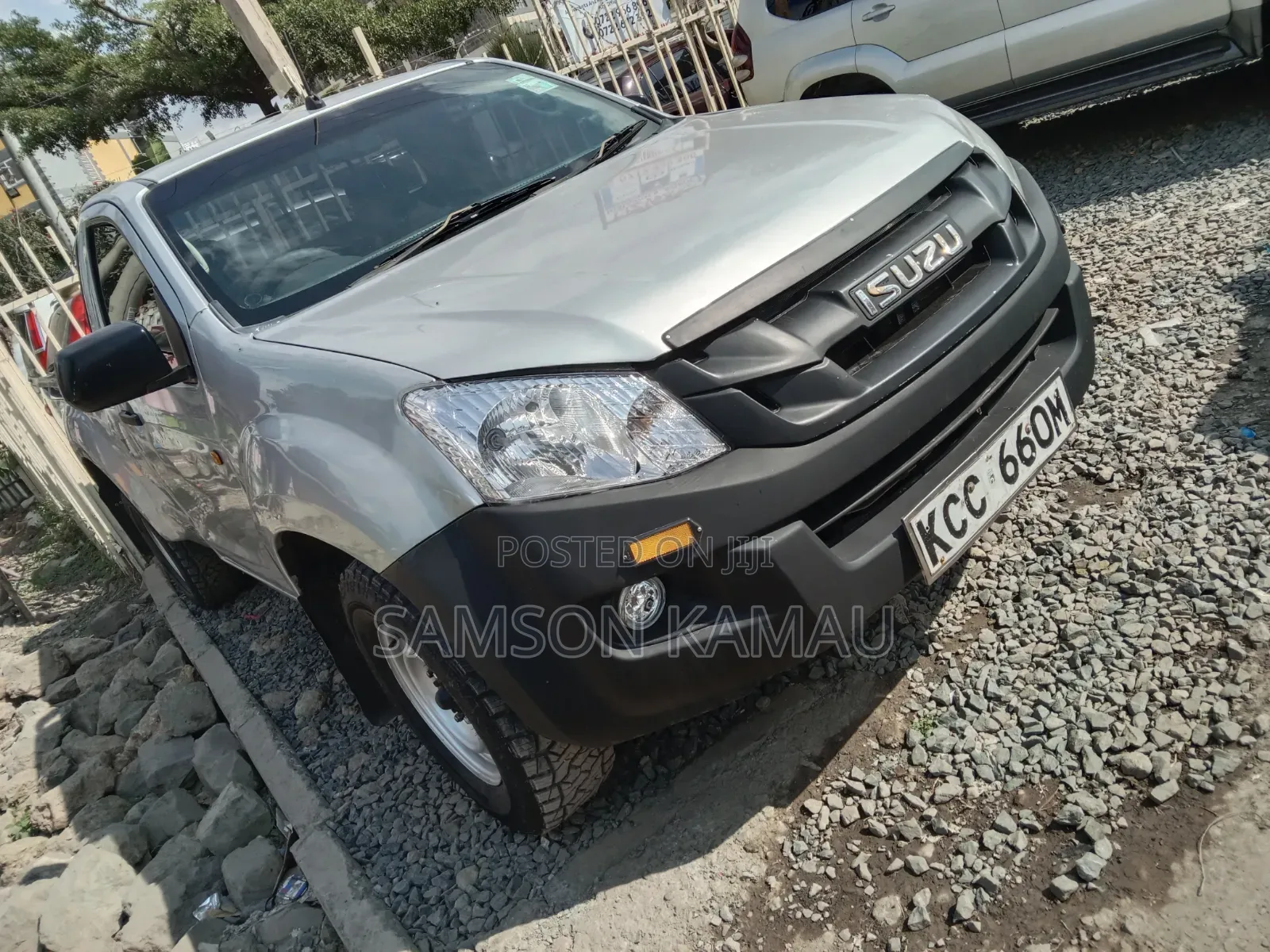 Isuzu D-MAX 2014 Silver