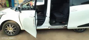 Toyota Sienta 2017 White