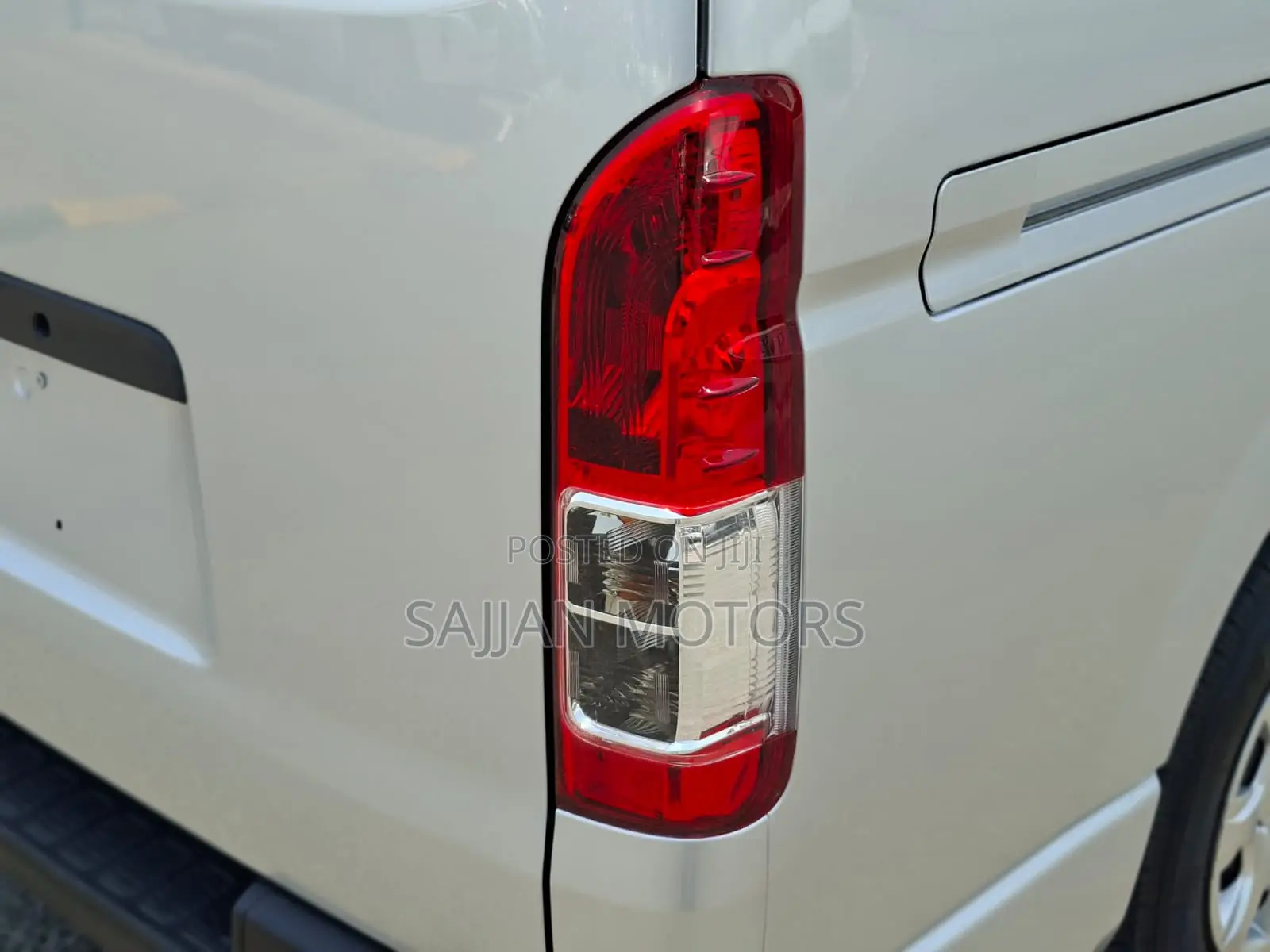 Toyota HiAce 2020 Silver