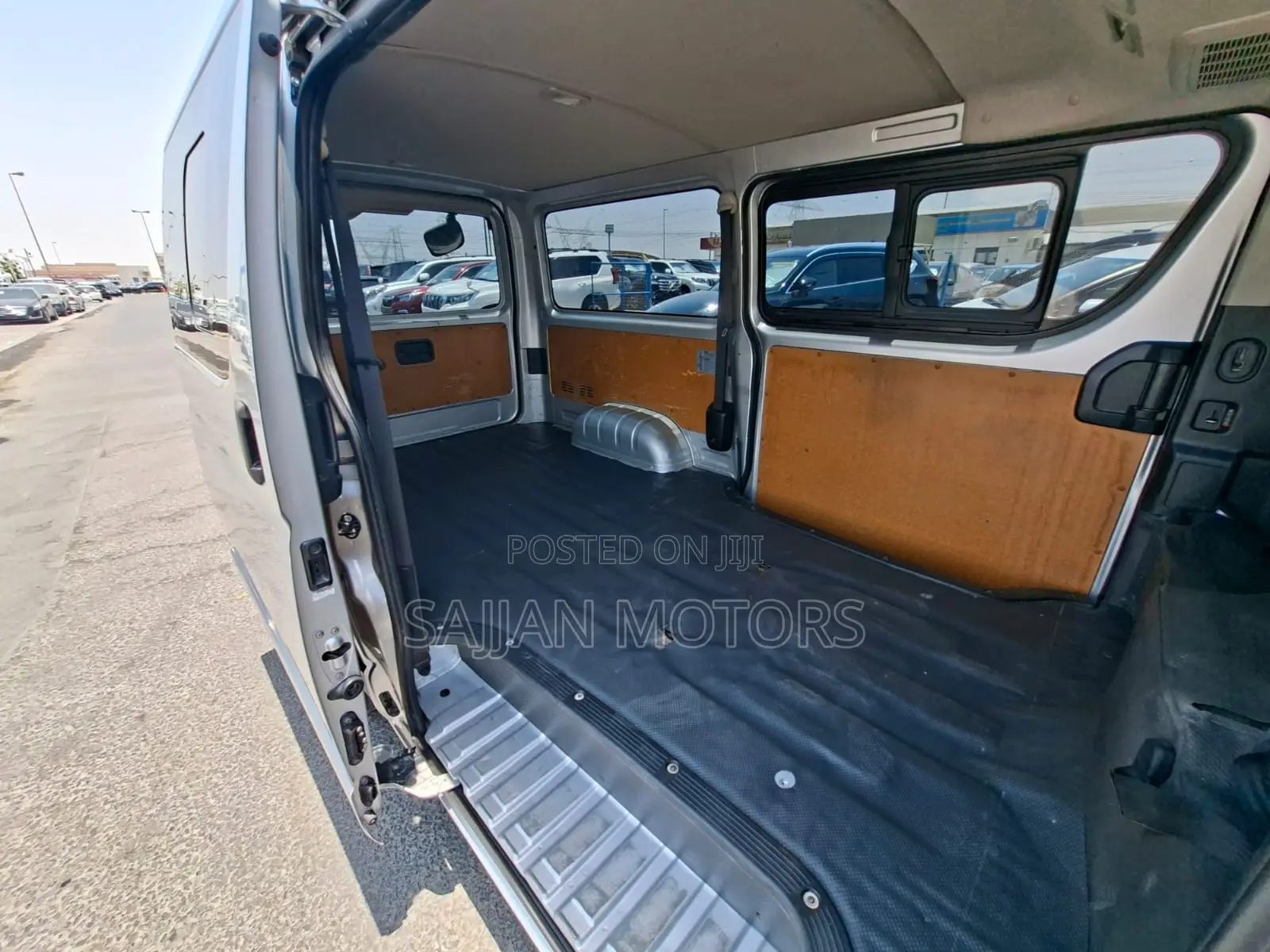 Toyota HiAce 2020 Silver