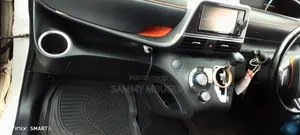 Toyota Sienta 2017 White