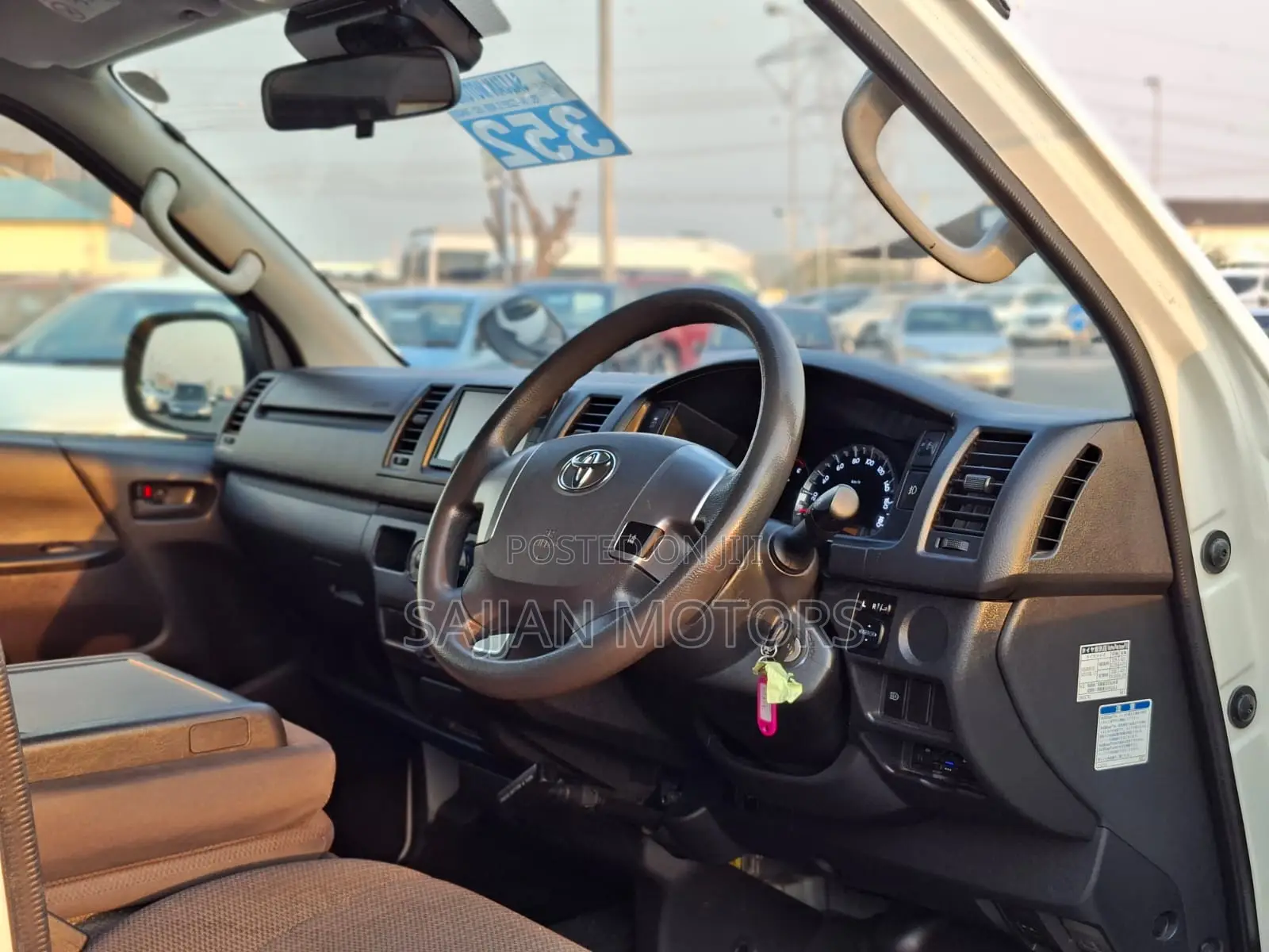 Toyota HiAce 2020 White