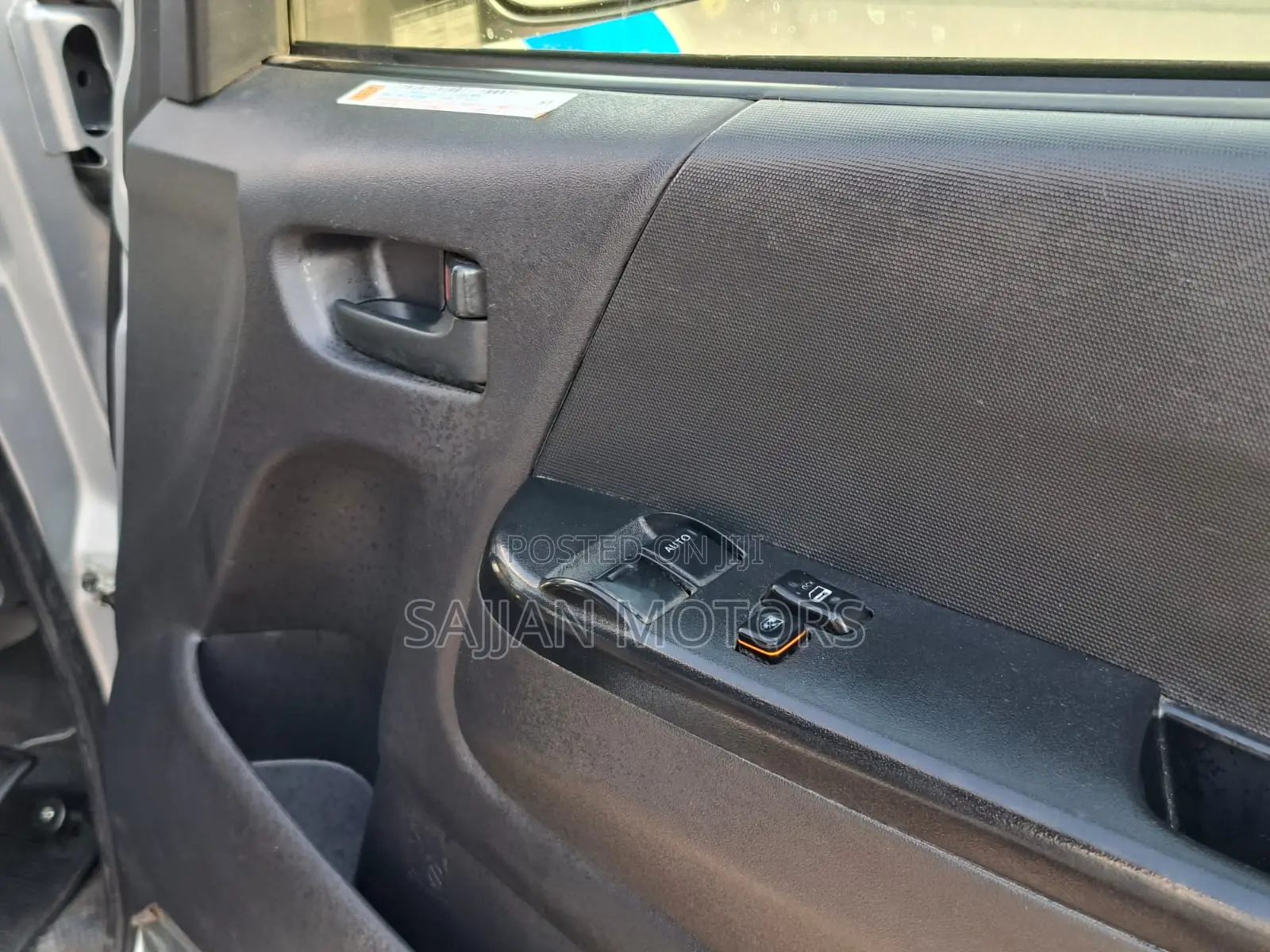 Toyota HiAce 2020 Silver