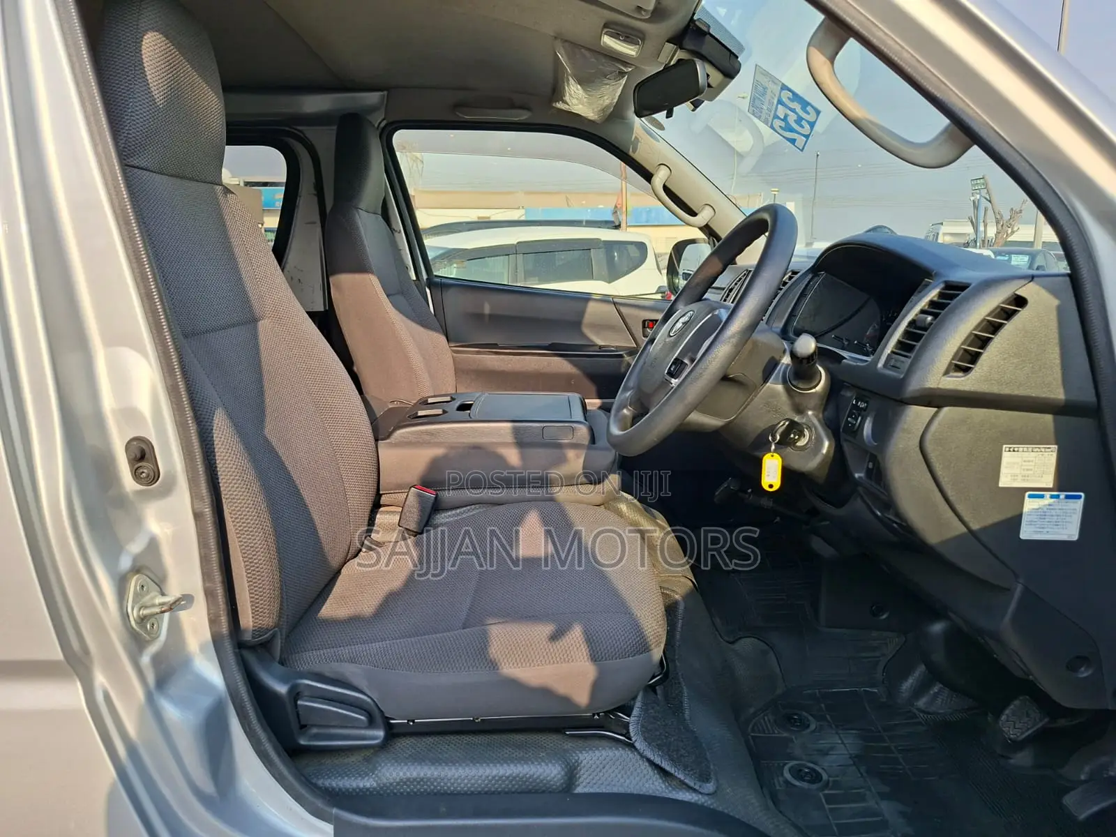 Toyota HiAce 2020 Silver