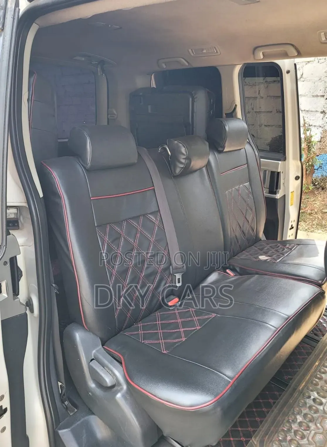 Toyota Noah 2012 White