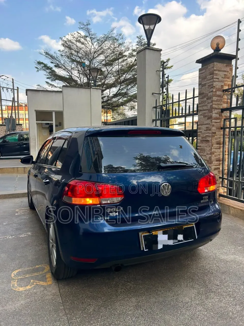 Volkswagen Golf 2013 Blue