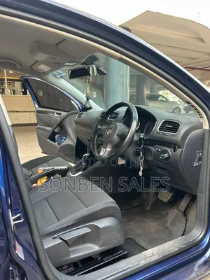 Volkswagen Golf 2013 Blue