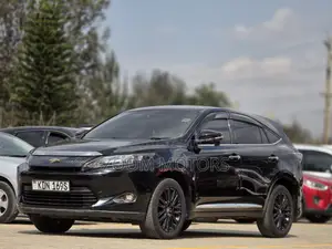 Toyota Harrier 2.0 2016 Black