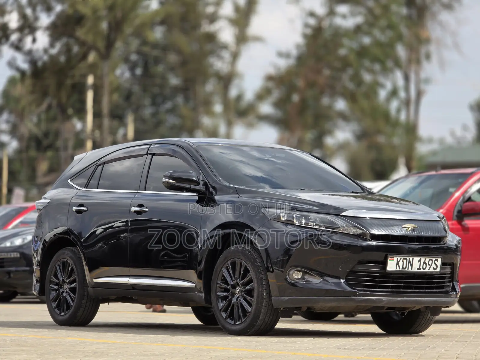 Toyota Harrier 2.0 2016 Black