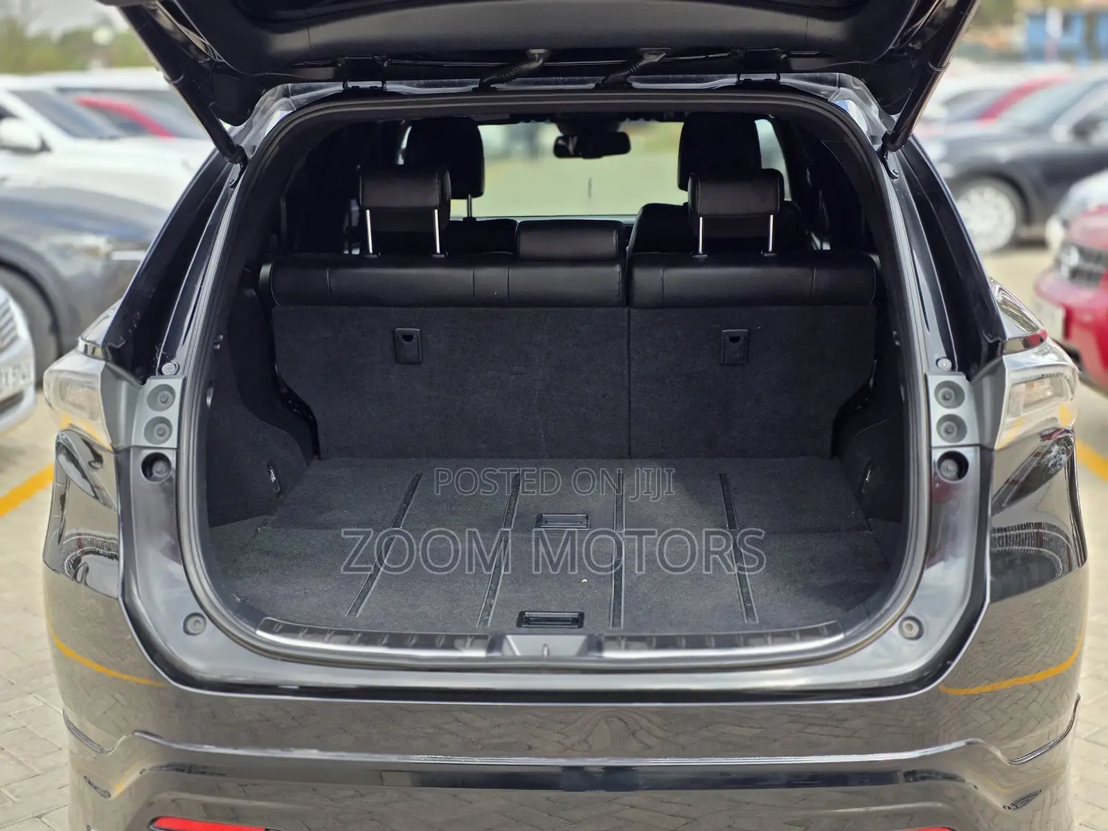 Toyota Harrier 2.0 2016 Black