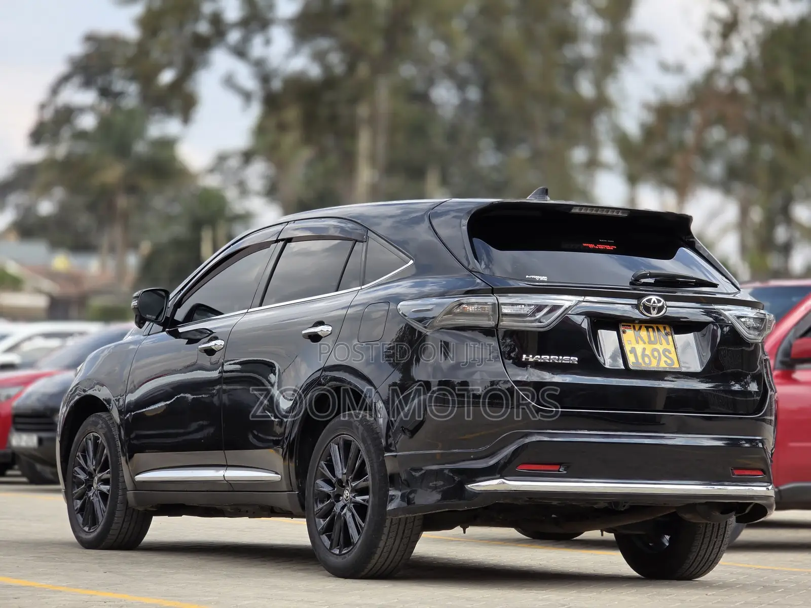 Toyota Harrier 2.0 2016 Black