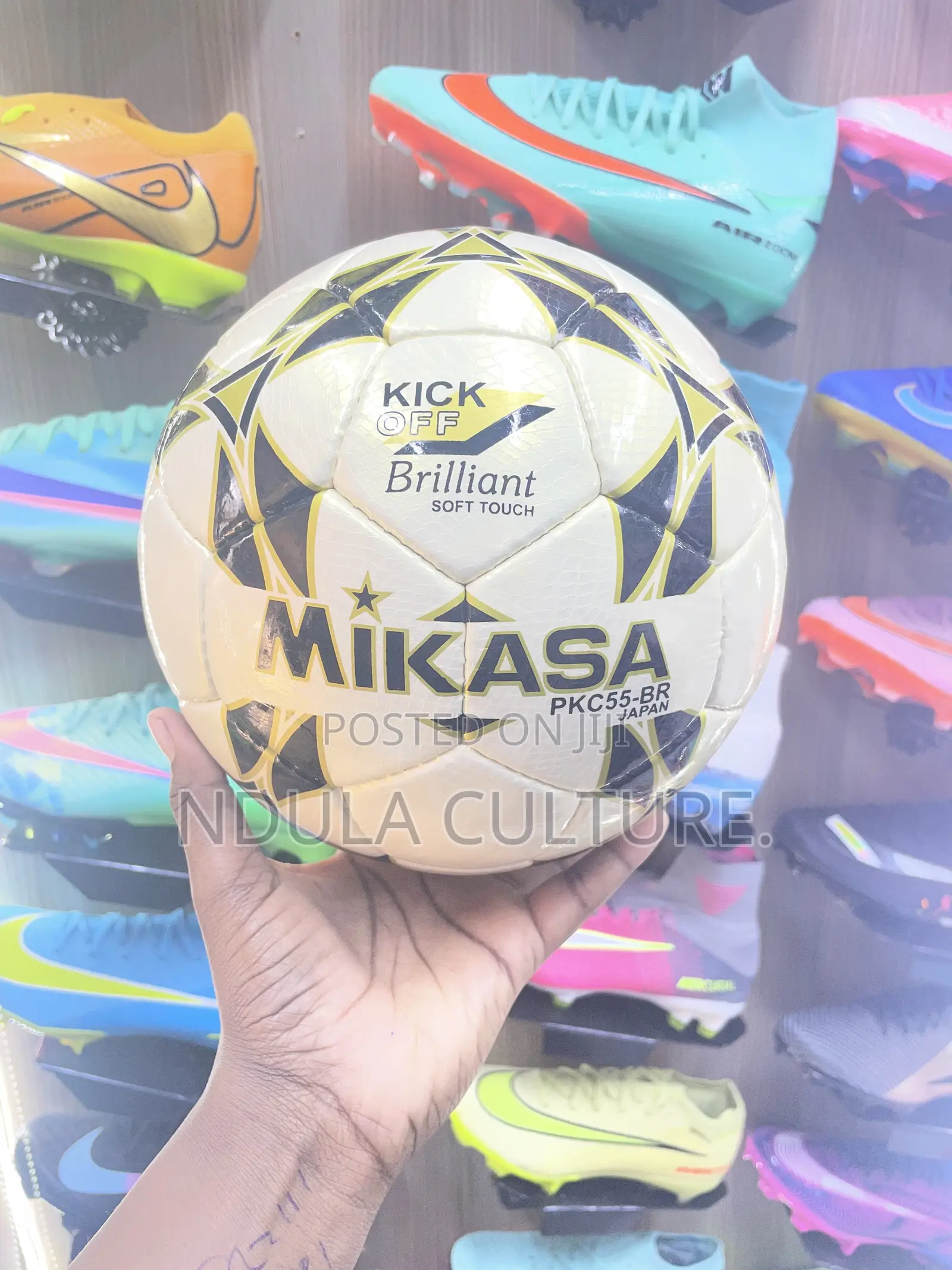 Mikasa ,Puma,adidas, Molten Orginal Soccer Balls Tube Tubeless