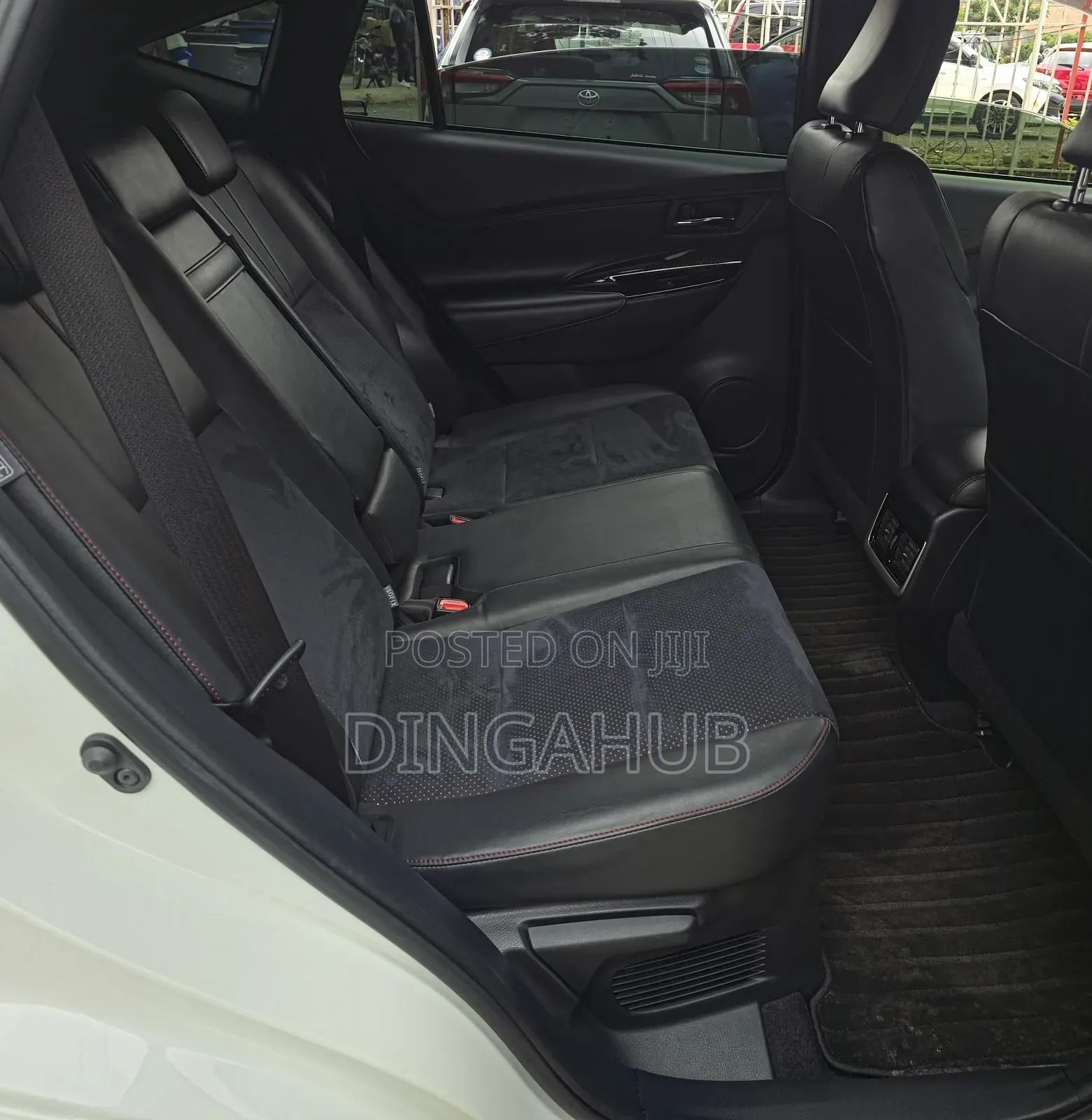 Toyota Harrier 2.0 Turbo 2018 White