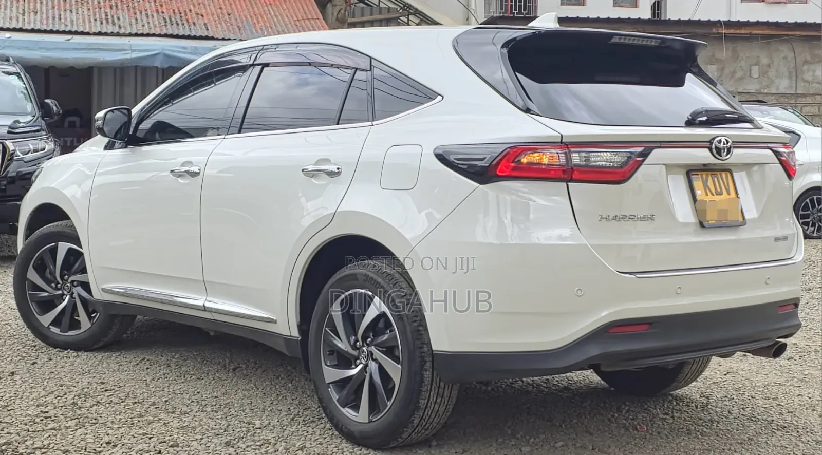Toyota Harrier 2.0 Turbo 2018 White