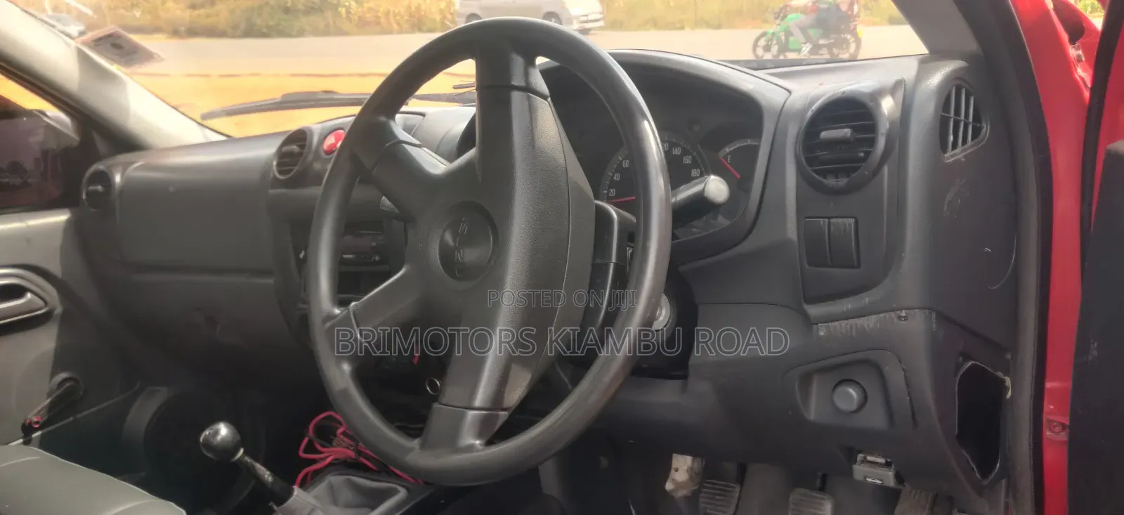Isuzu D-MAX 2010 Red