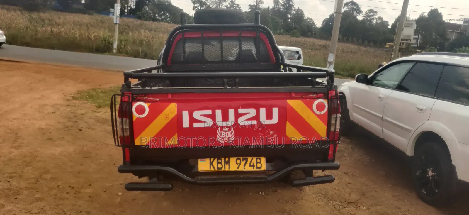 Isuzu D-MAX 2010 Red