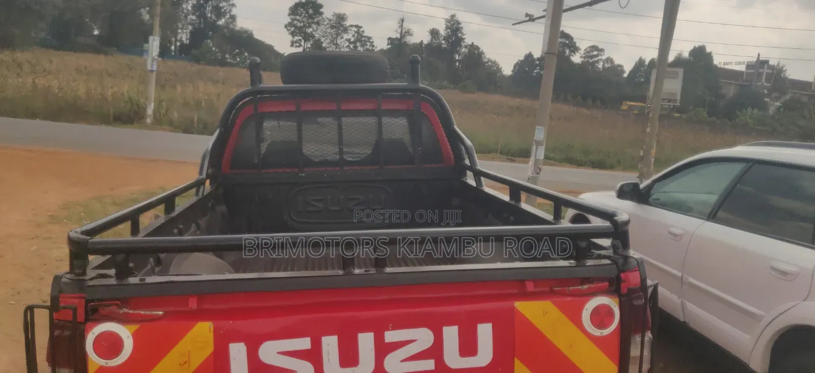 Isuzu D-MAX 2010 Red