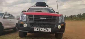 Isuzu D-MAX 2010 Red