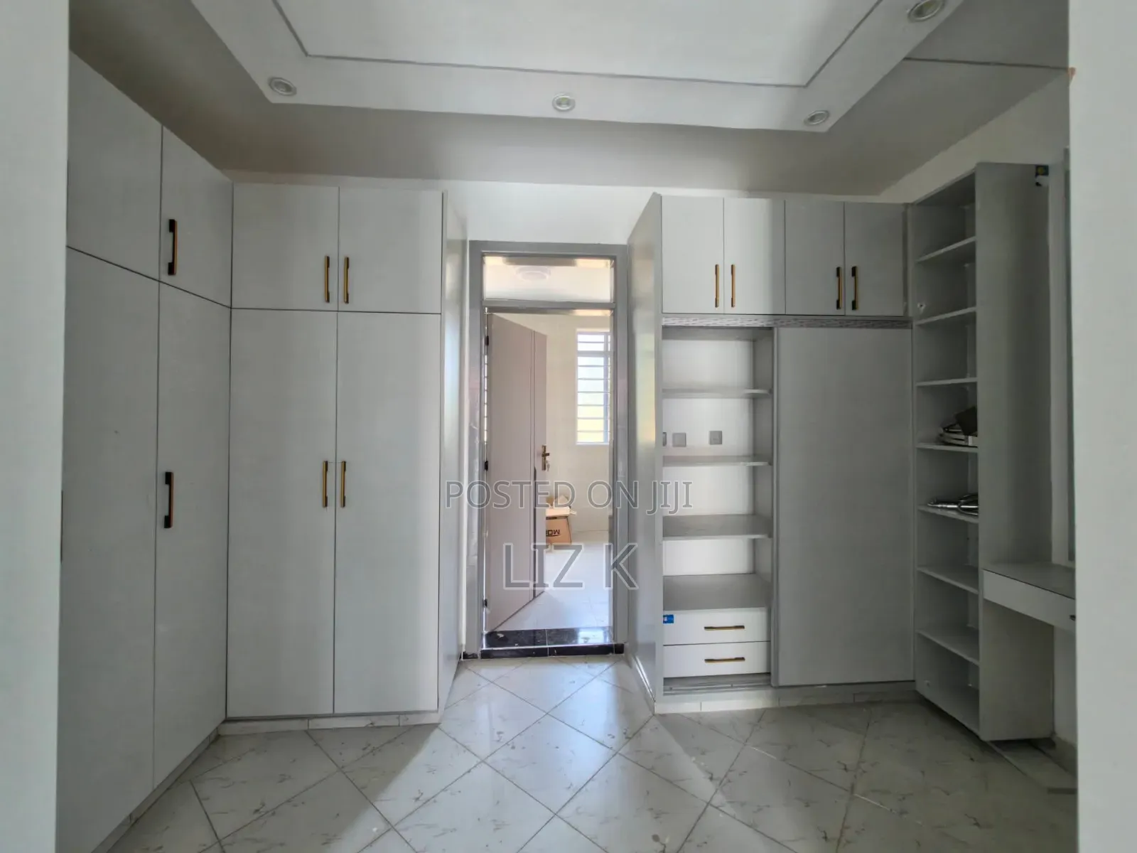5bdrm Maisonette in Mugutha, Kimbo for sale