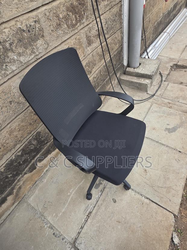 Office Height Adjustable Ergonomic Seat. - thumbnail 5