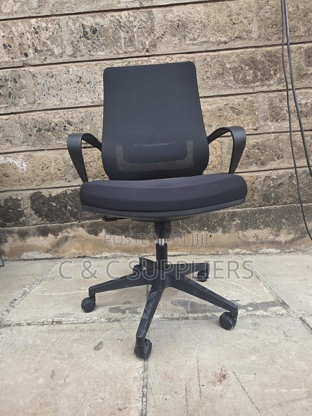 Office Height Adjustable Ergonomic Seat. - thumbnail 7