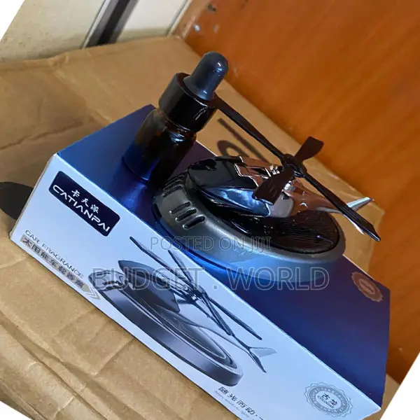 Solar Energy Rotating Dashboard Perfume Diffuser