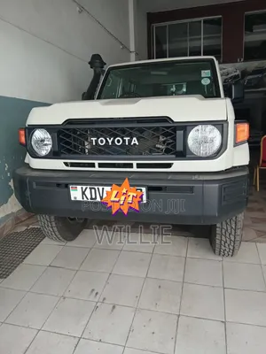 Toyota Land Cruiser 2025 White