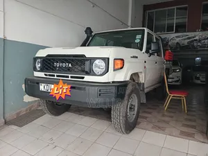Toyota Land Cruiser 2025 White