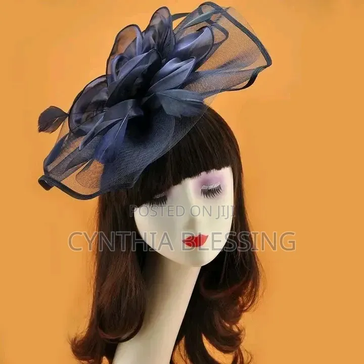 Elegant Top Hat Fascinator