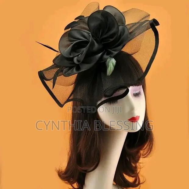 Elegant Top Hat Fascinator - thumbnail 5
