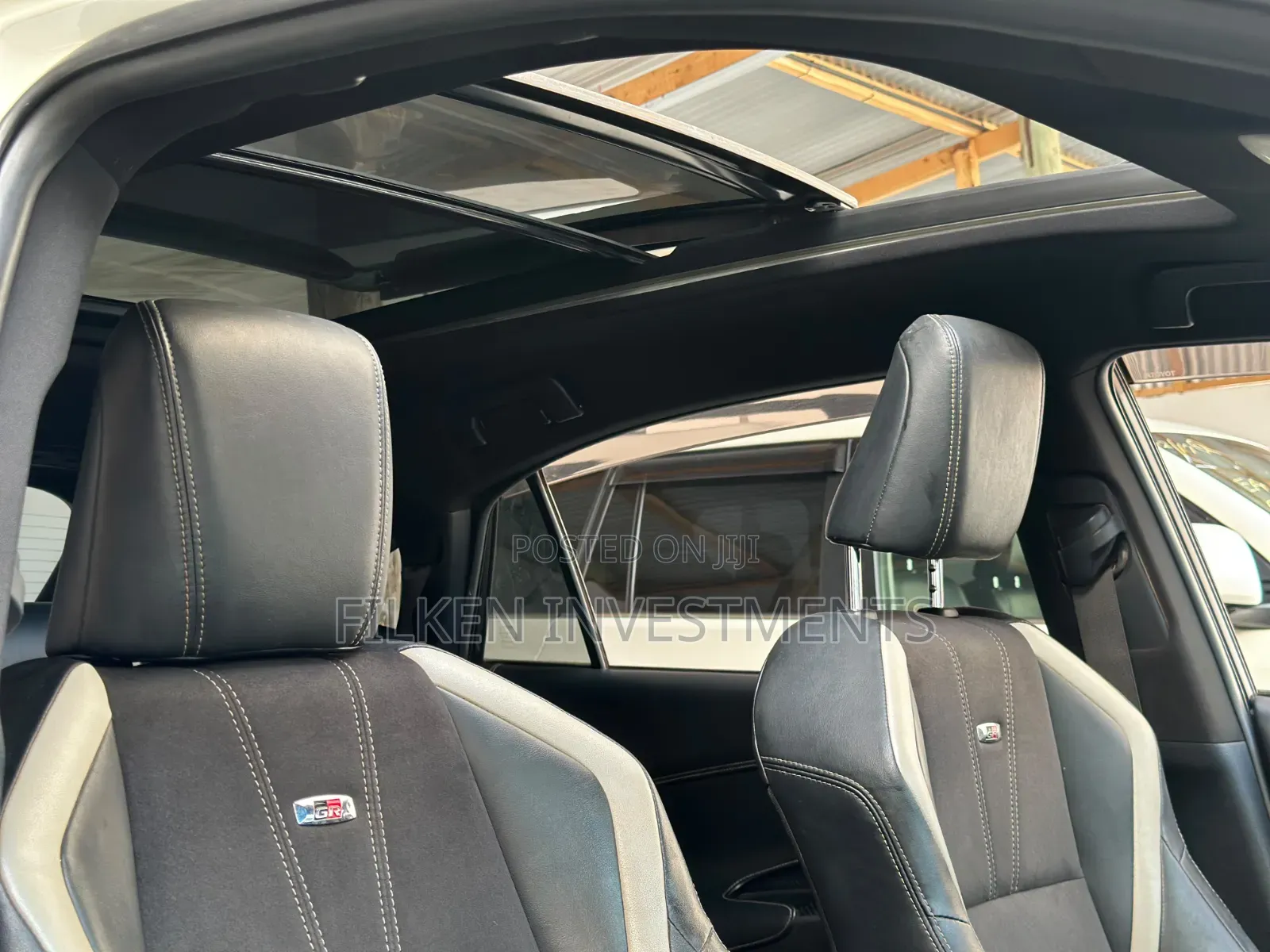 Toyota Harrier 2.0 2018 White