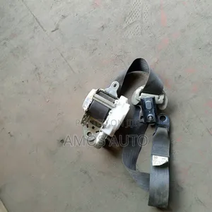 Axio 2010 Front Seat Belt
