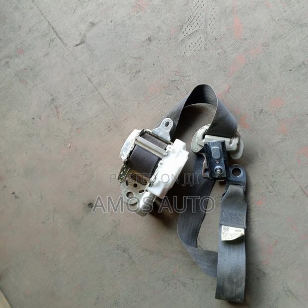 Axio 2010 Front Seat Belt - thumbnail 2