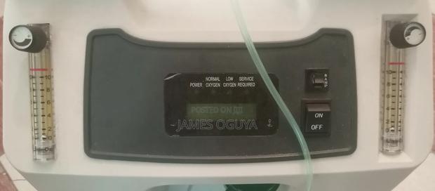 Oxygen Concentrator - thumbnail 2