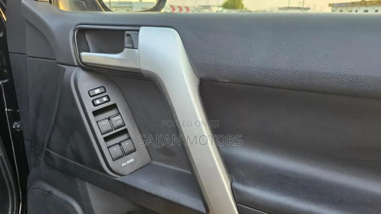 Toyota Land Cruiser Prado 2.8 2019 Black