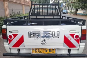 Isuzu Tougher 1998 White