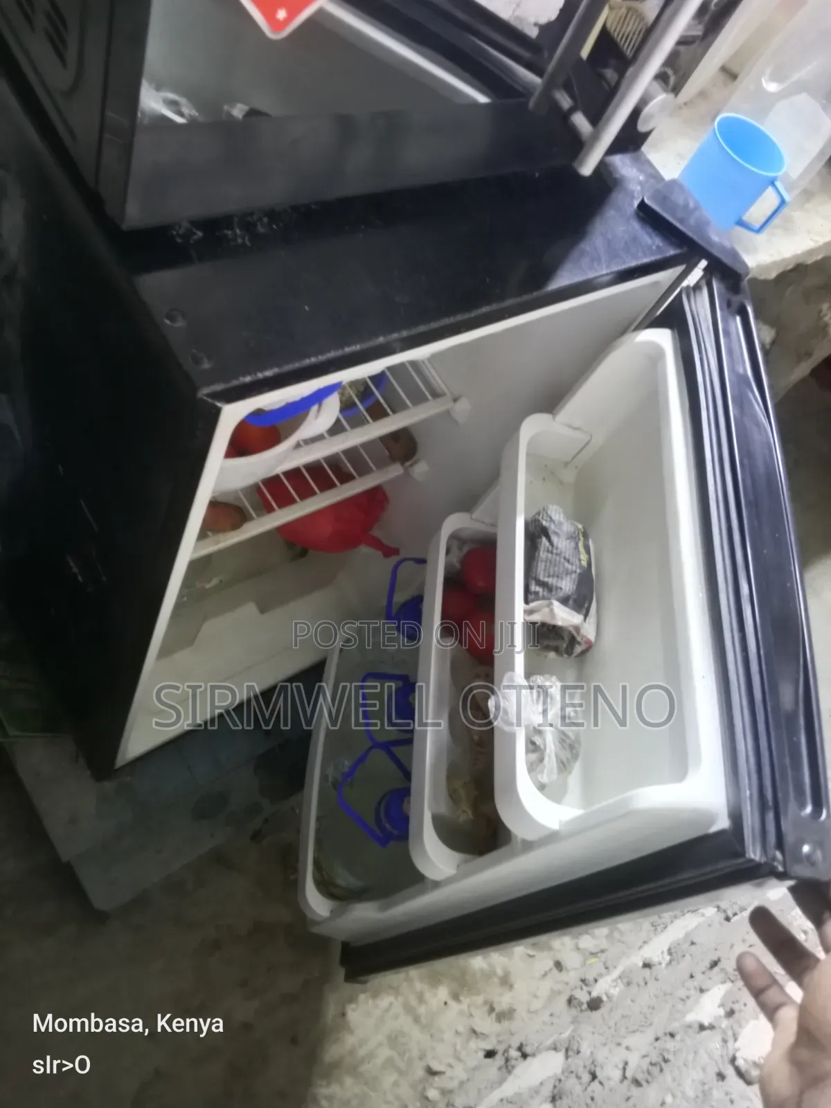 Von Fridge 90 Liters