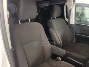 Toyota Noah 2017 White