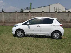 Toyota Vitz 2013 White