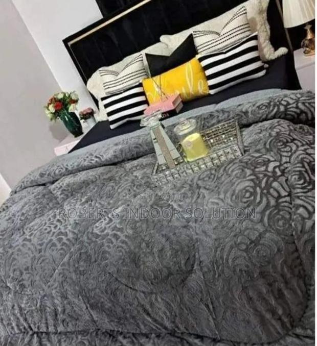 Plain Single Warm Woolen Duvet - main view