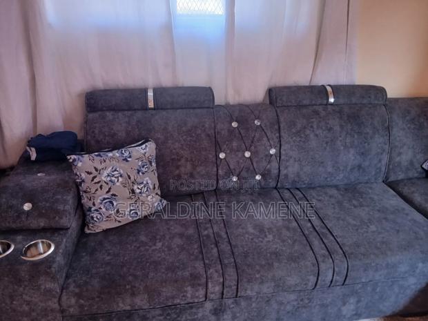Twelve Seater - thumbnail 3