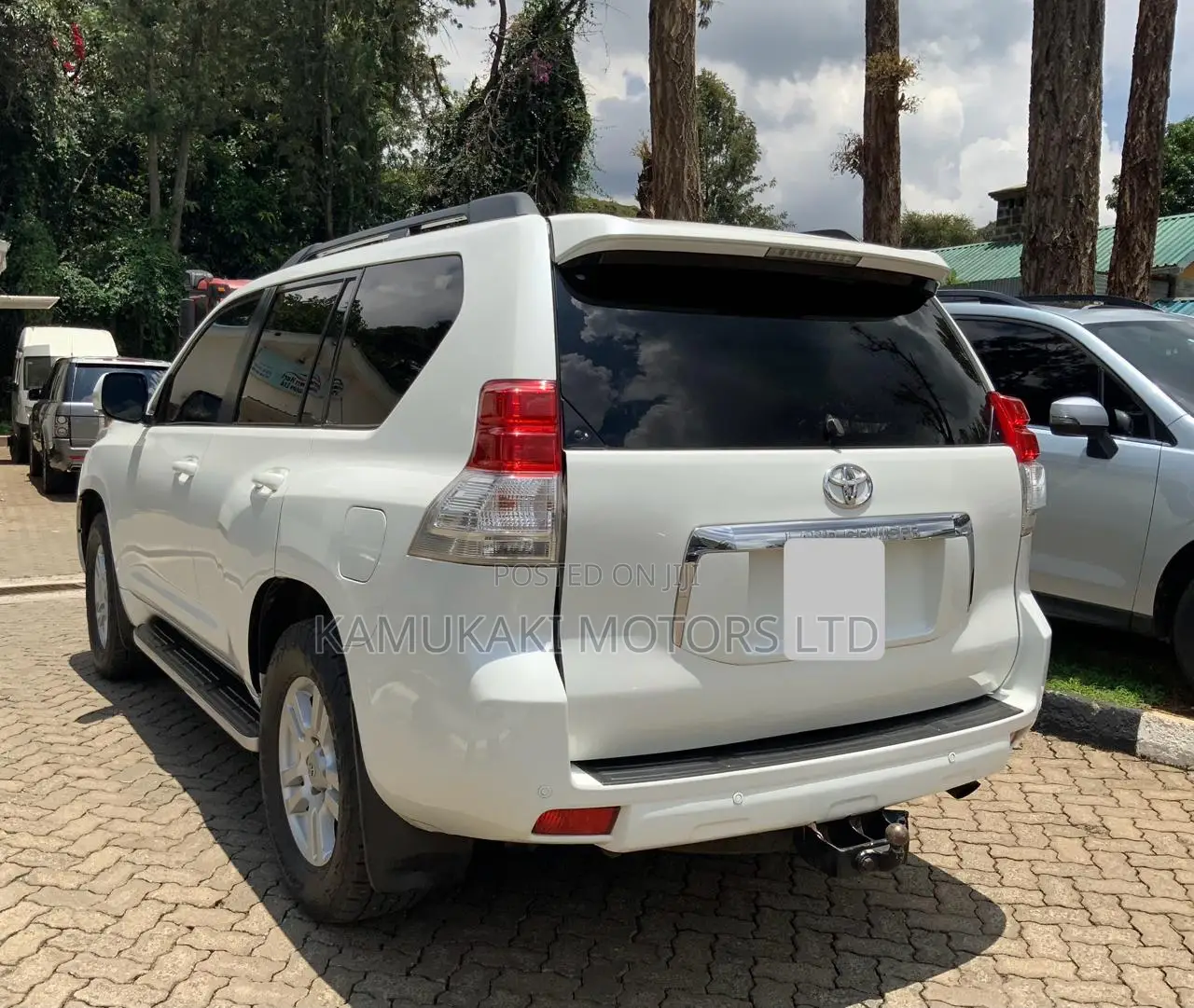 Toyota Land Cruiser Prado 2012 White