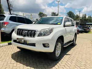 Toyota Land Cruiser Prado 2012 White
