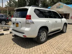 Toyota Land Cruiser Prado 2012 White
