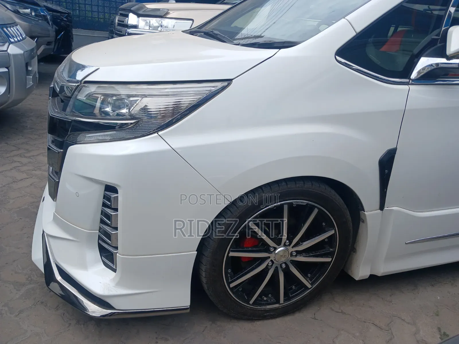 Toyota Noah 2019 White