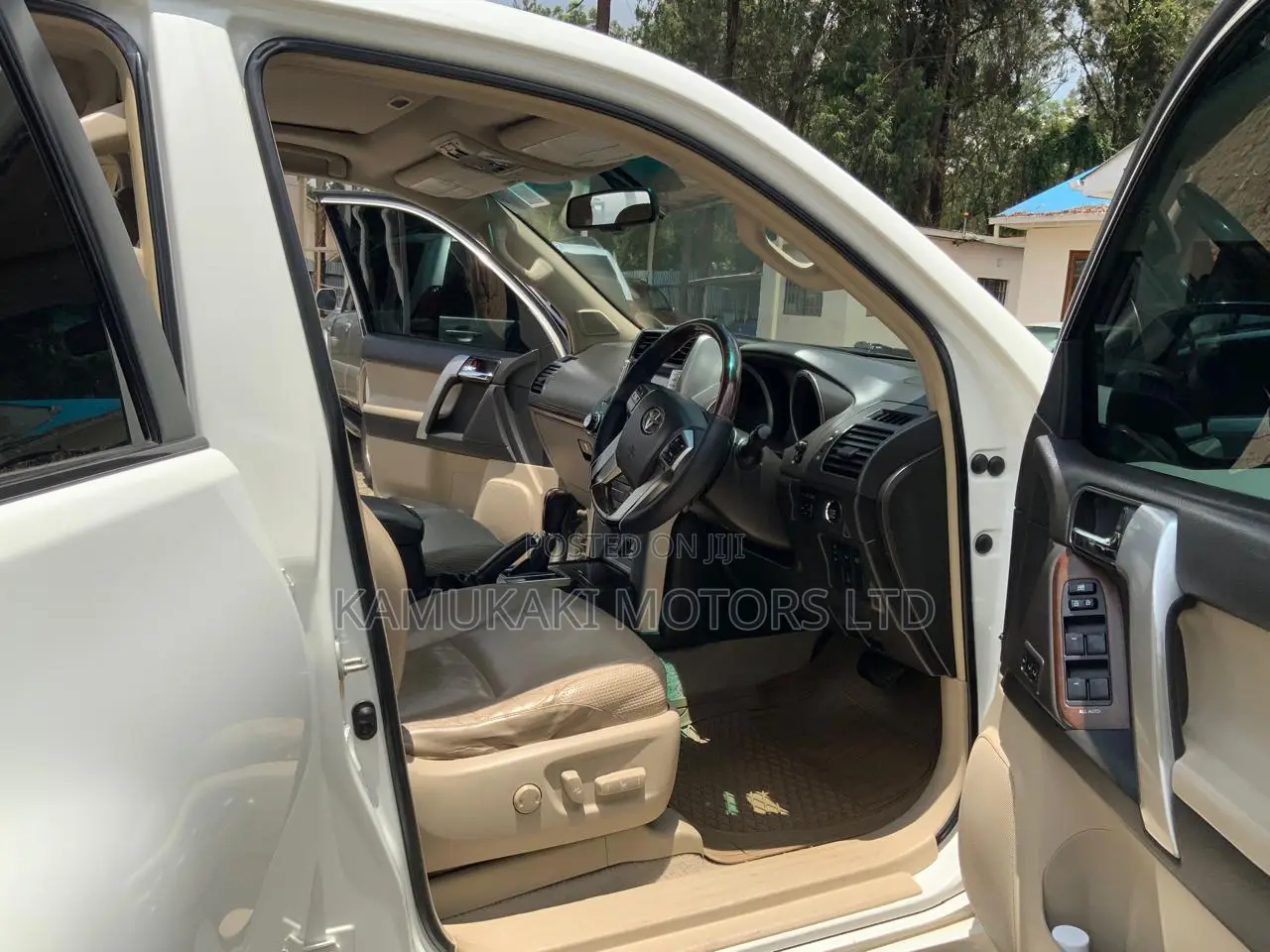 Toyota Land Cruiser Prado 2012 White