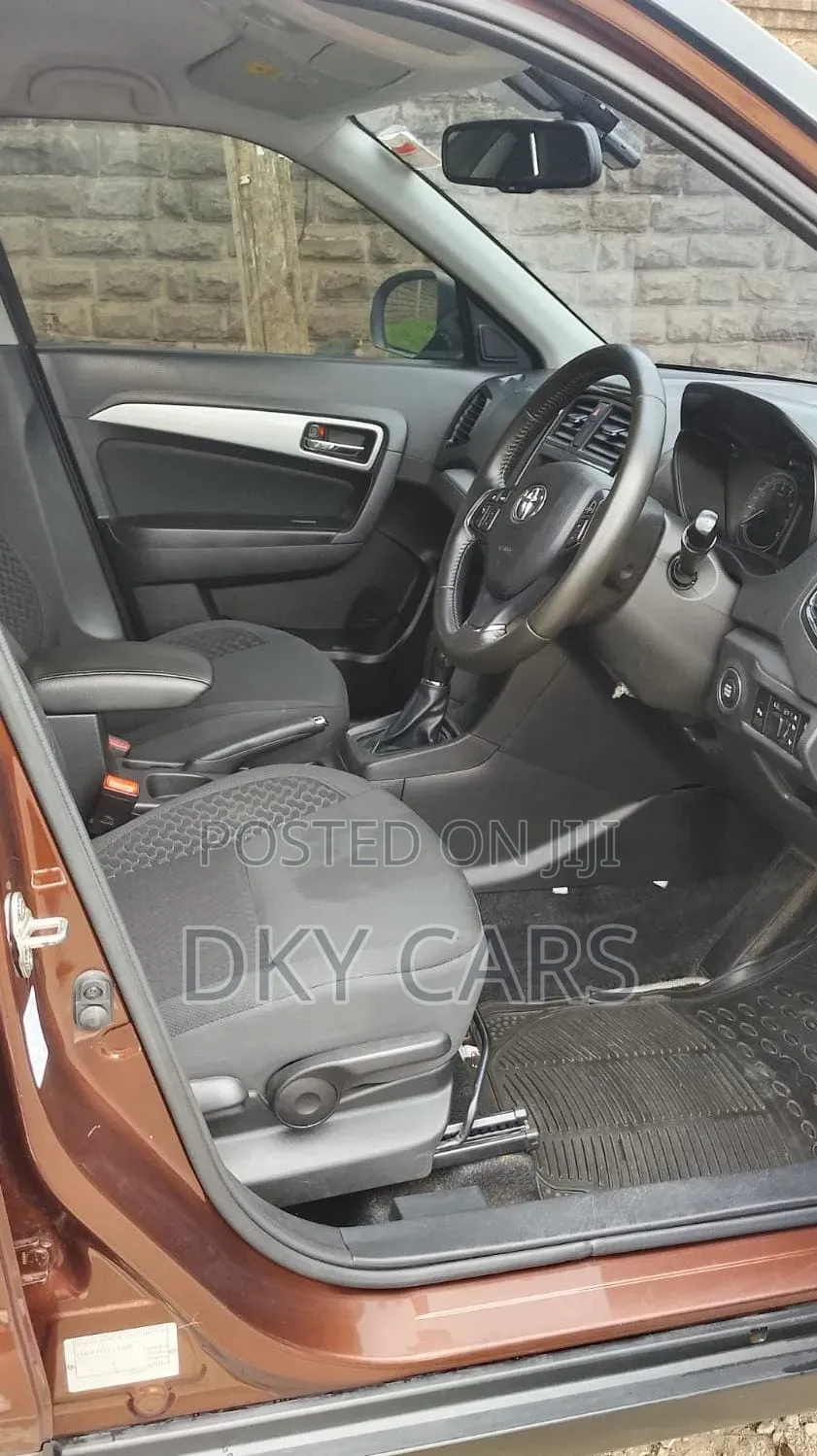 Toyota Urban Cruiser 2021 Brown
