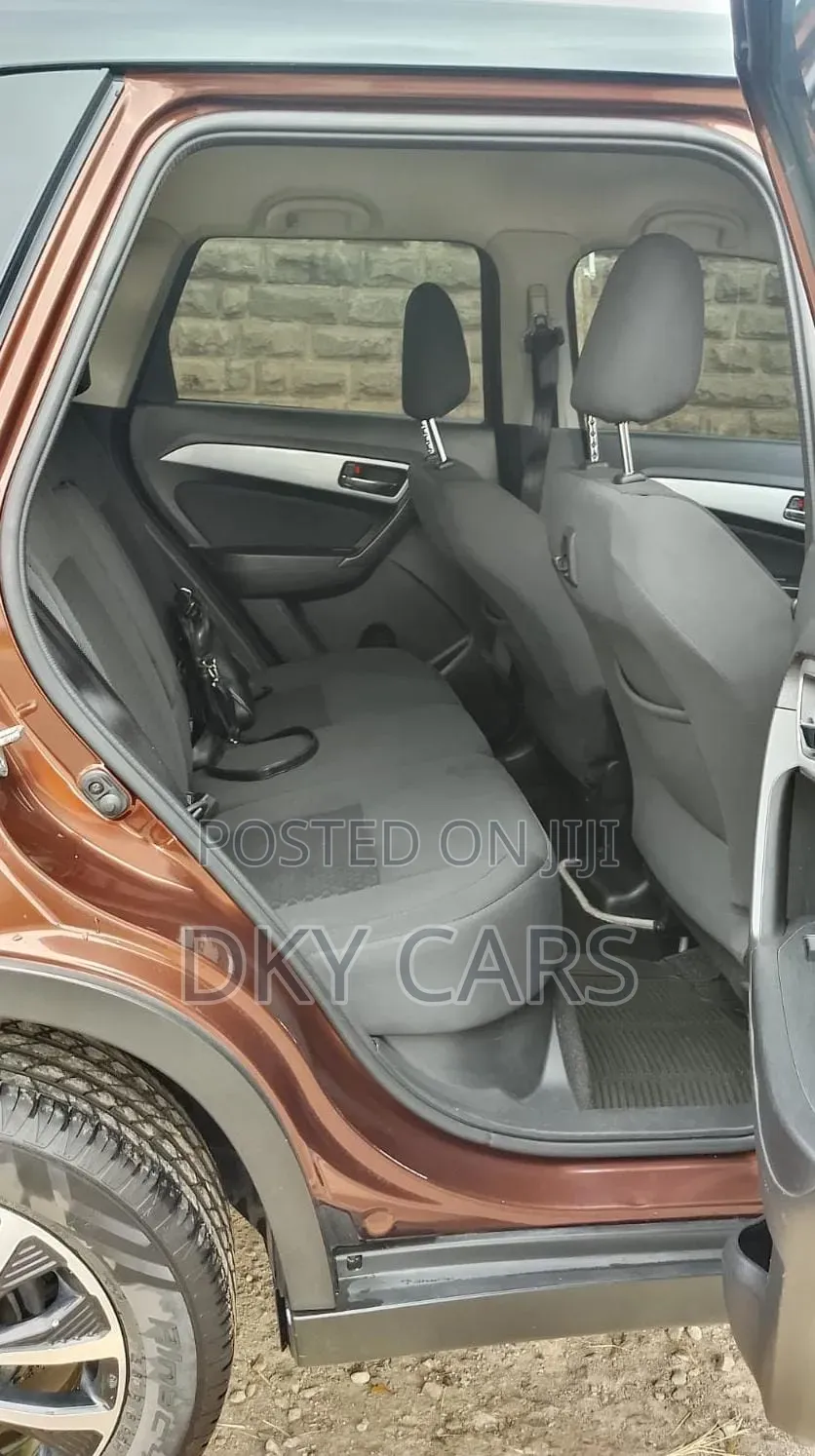 Toyota Urban Cruiser 2021 Brown
