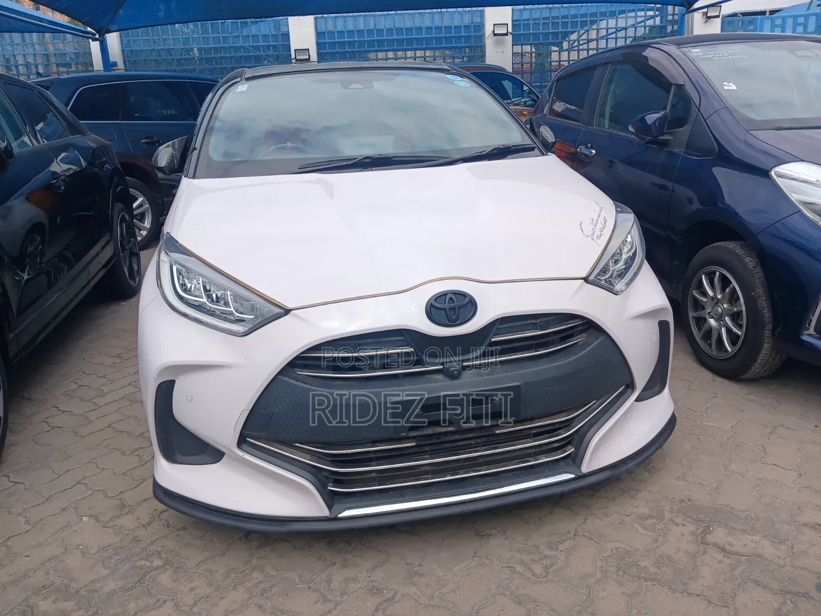 Toyota Yaris 2020 Pink